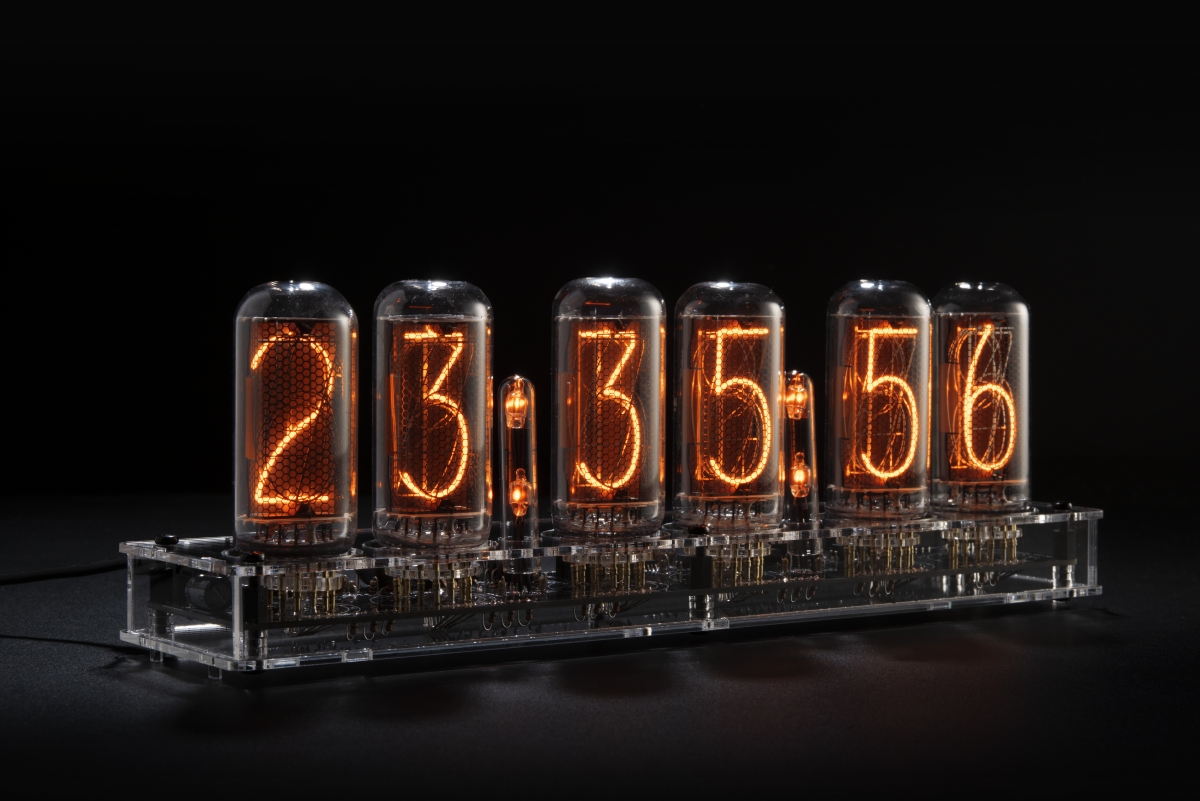 Nixie tube clock kit 2.3 with IN-4 Tubes in wood box 